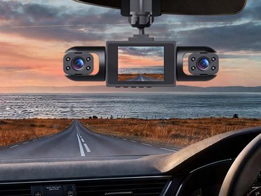 Cartekit Vision360 dash cam mounted at a car windshield